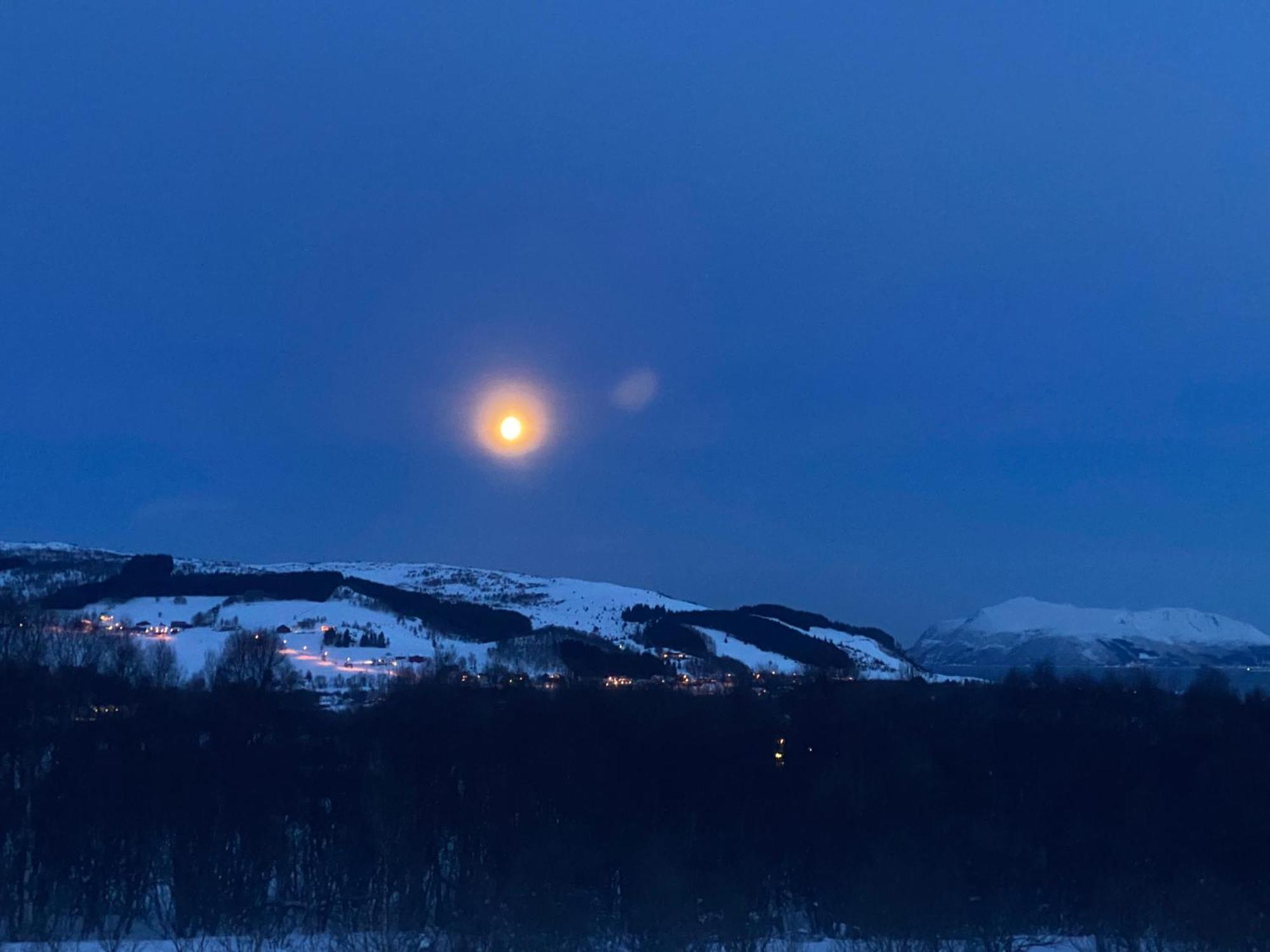 Sortland Camping Og Motell As Bagian luar foto
